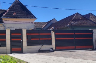 porti autoportante din aluminiu